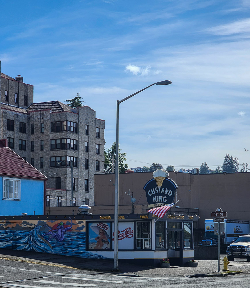 exterior of the Custard King ice cream and food shop in Astoria, Oregon